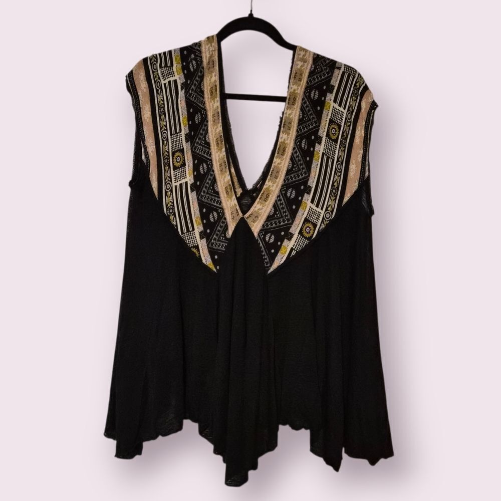 Free People Black Trapeze Slub Tee Top Tunic Shirt Size M relaxed Deep V | EUC